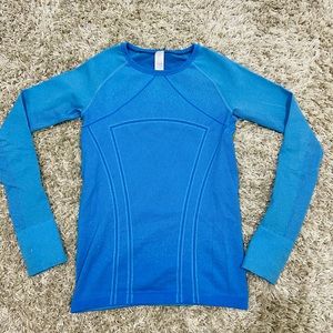 ivivva fly tech long sleeve size 12